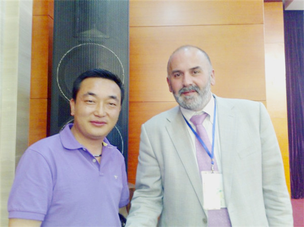 Ӣ����ʹ�ݹݳ�