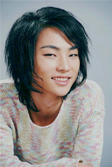 �������